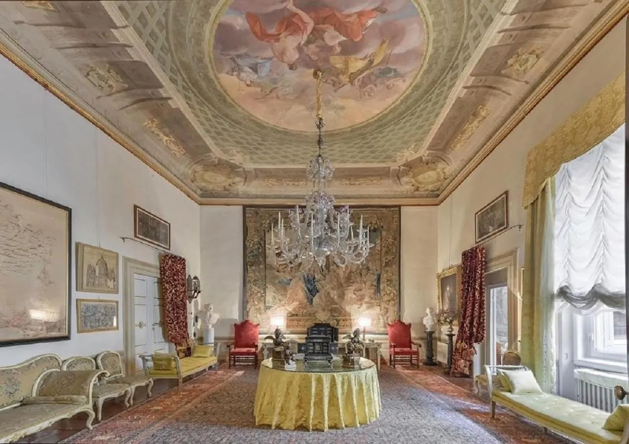 Maggio Palace By Vacavilla Florence Italy