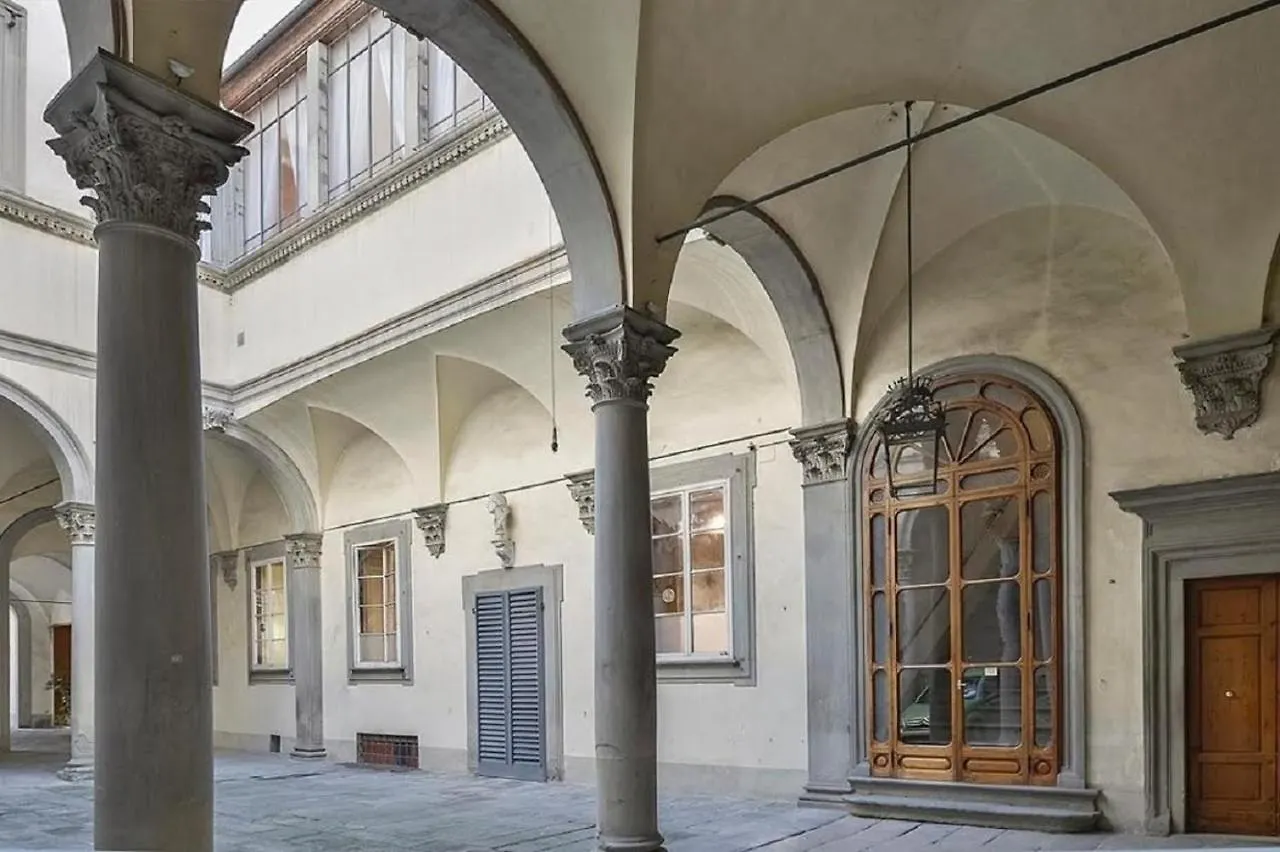 Maggio Palace By Vacavilla Florence